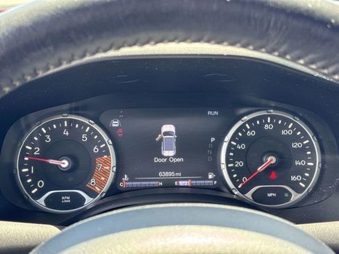 Used 2021 Jeep Renegade Latitude w/ Convenience Group AWD/4WD image 17