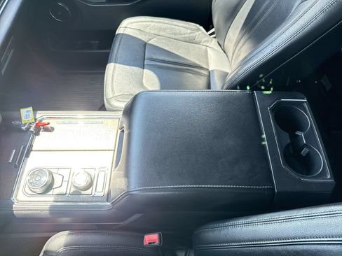 Used 2018 Ford Expedition Max Limited w/ Equipment Group 301A AWD/4WD image 21