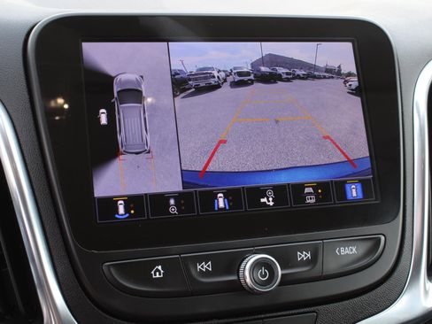 Used 2023 Chevrolet Equinox LT AWD/4WD image 13