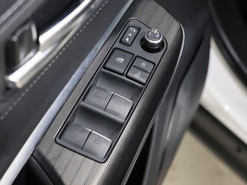 Used 2023 Toyota Venza Nightshade AWD/4WD image 19