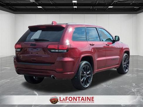 Used 2020 Jeep Grand Cherokee Altitude AWD/4WD image 5