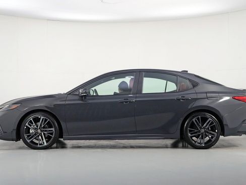 Used 2025 Toyota Camry XSE image 8