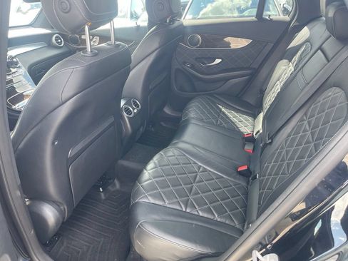 Used 2019 Mercedes-Benz GLC 300 4MATIC image 12