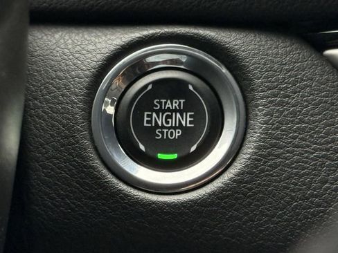 Used 2024 Cadillac XT4 Premium Luxury AWD/4WD image 20