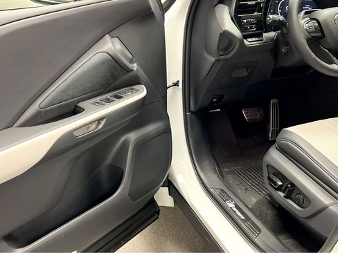 New 2026 Lexus TX 500h 500h F SPORT Performance Premi image 8