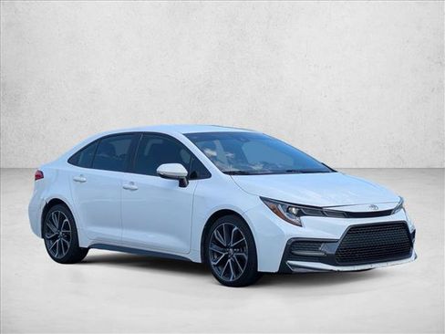 Used 2020 Toyota Corolla SE FWD image 3