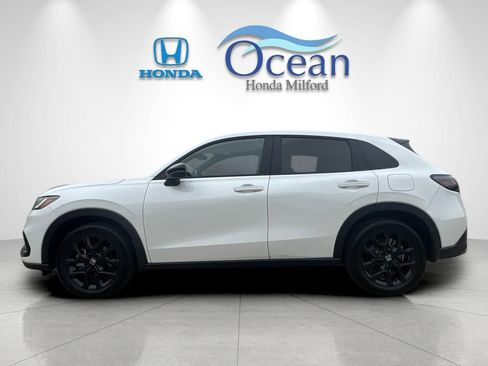 Used 2023 Honda HR-V Sport image 6