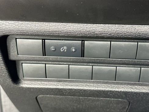 Used 2024 Mitsubishi Outlander SE image 24