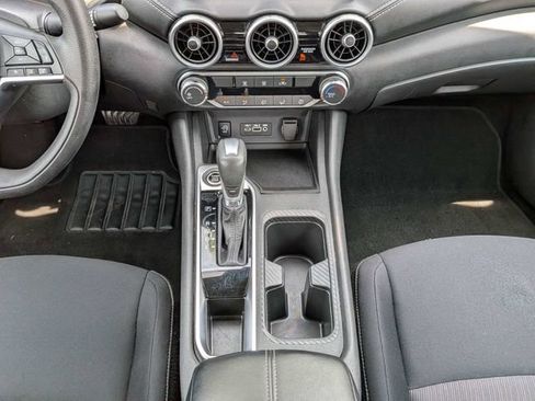 Used 2024 Nissan Sentra SV FWD image 19