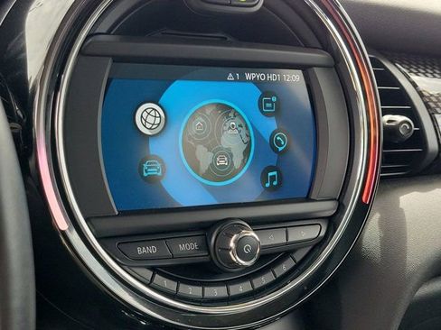 Used 2019 MINI Cooper S w/ Premium Package image 24