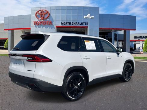 Used 2026 Toyota Grand Highlander FWD image 8