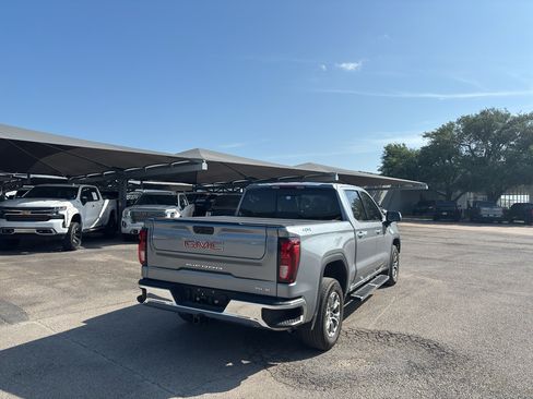Used 2024 GMC Sierra 1500 SLE w/ Preferred Package AWD/4WD image 5