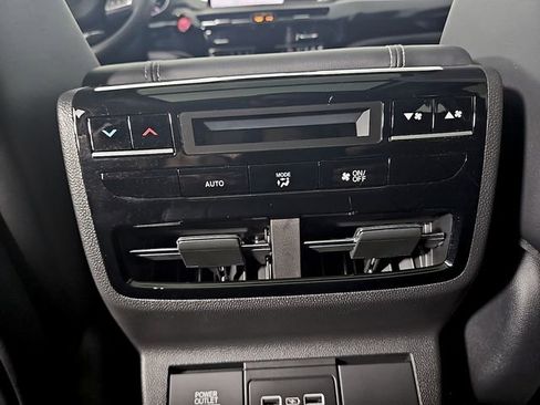 Used 2024 Acura MDX FWD w/ Technology Package image 11