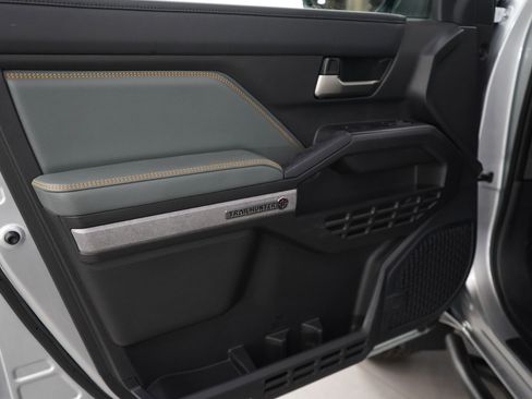 Used 2024 Toyota Tacoma Trailhunter image 29