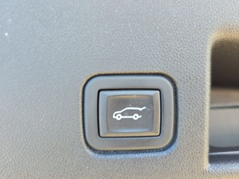 Used 2024 Chevrolet Equinox LT w/ LPO, Floor Liner Package image 20