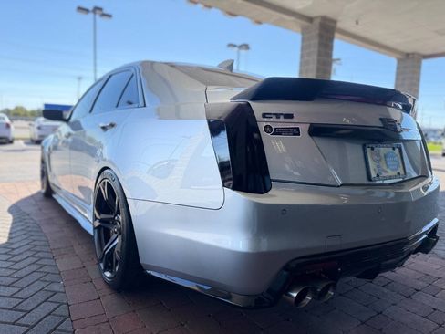 Used 2016 Cadillac CTS V w/ Luxury Package RWD image 10