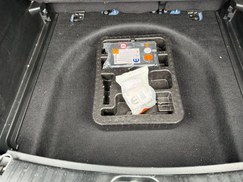 Used 2023 Jeep Compass Latitude image 35