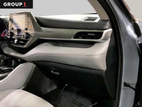 Certified 2021 Toyota Highlander LE AWD/4WD image 19