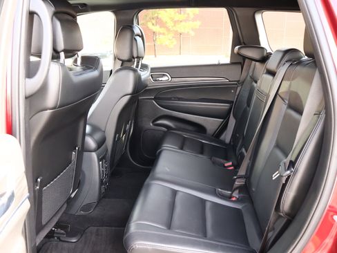 Used 2022 Jeep Grand Cherokee Limited image 25