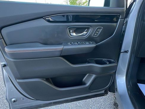 Certified 2025 Honda Pilot TrailSport image 24