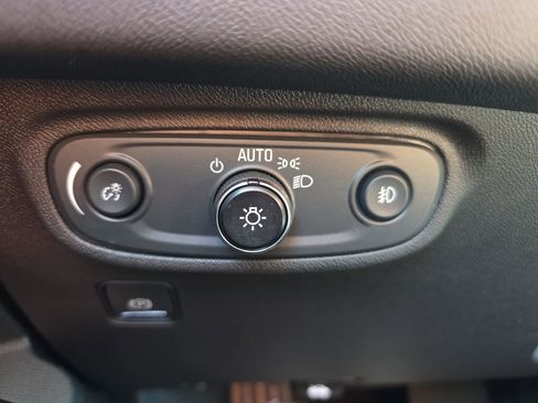 Used 2023 GMC Terrain AT4 image 25