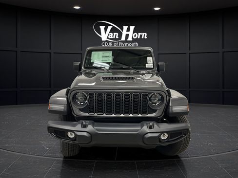New 2026 Jeep Gladiator Sport AWD/4WD image 2