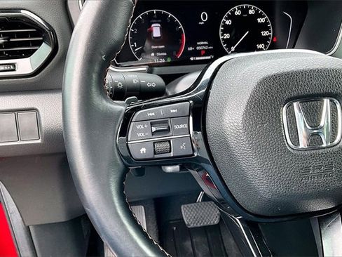 Used 2025 Honda Pilot Sport image 11