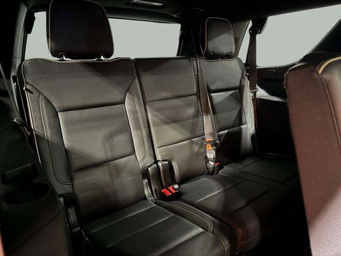 Used 2022 GMC Yukon SLT w/ SLT Luxury Package AWD/4WD image 27