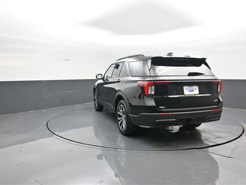 New 2026 Ford Explorer ST-Line image 5
