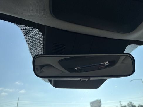 New 2026 Kia Carnival EX FWD image 35