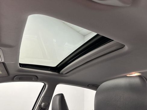 Used 2017 Honda Accord Touring image 13