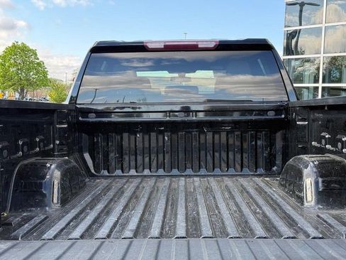 Used 2019 Chevrolet Silverado 1500 LT w/ Convenience Package AWD/4WD image 9