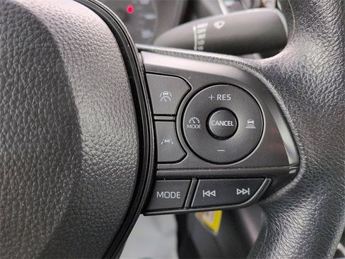 Certified 2025 Toyota Corolla LE image 17