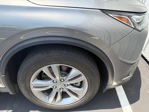 Used 2023 Acura MDX SH-AWD image 2