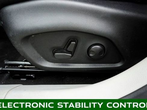 Used 2023 Jeep Compass Limited image 13