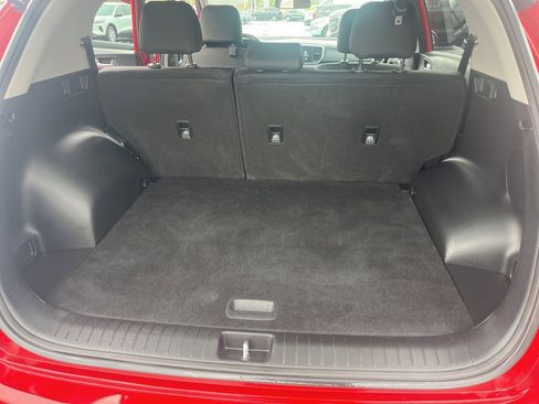 Used 2022 Kia Sportage LX image 12