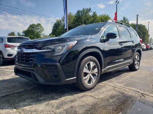 Used 2023 Subaru Ascent Premium w/ Convenience Package AWD/4WD image 3