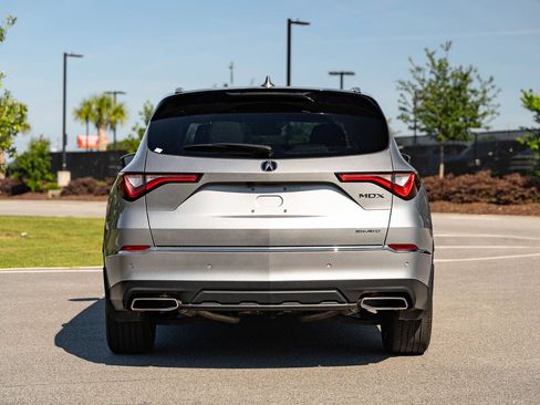 Used 2023 Acura MDX SH-AWD w/ Advance Package image 6
