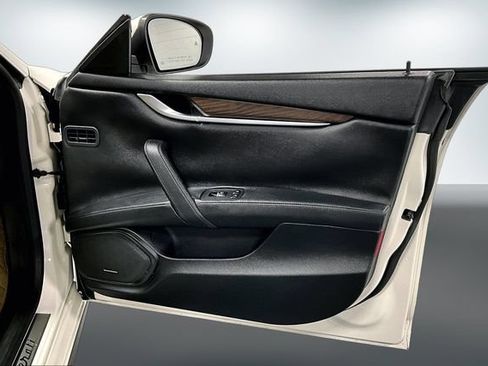 Used 2019 Maserati Ghibli RWD image 26