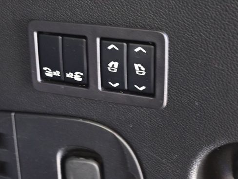 Used 2019 Chevrolet Tahoe Premier AWD/4WD image 24