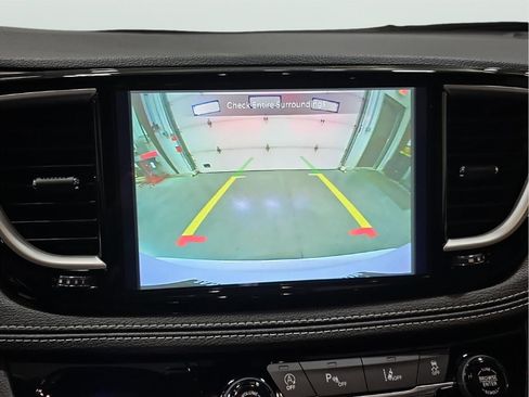 New 2026 Chrysler Pacifica Select w/ S Appearance Package image 18