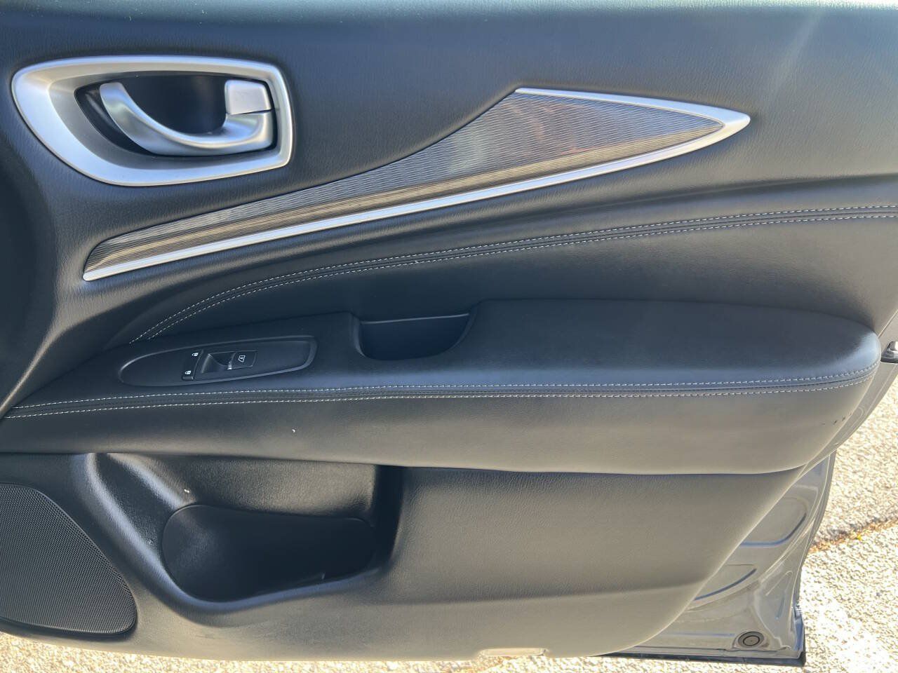 Used 2019 INFINITI QX60 Pure AWD/4WD image 28