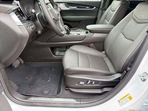 New 2026 Cadillac XT5 Premium Luxury w/ Driver Assist Package FWD image 5