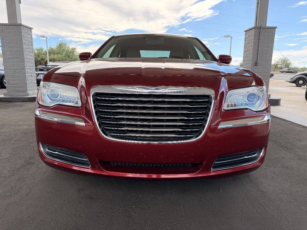Used 2011 Chrysler 300 RWD image 2
