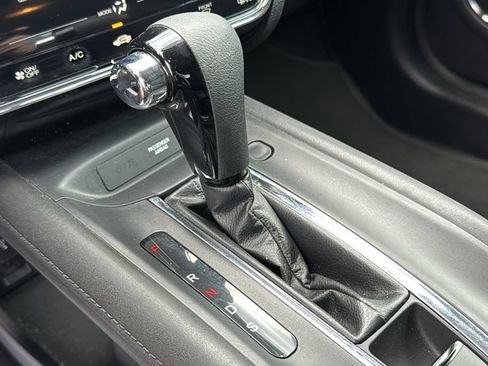 Used 2018 Honda HR-V EX image 17