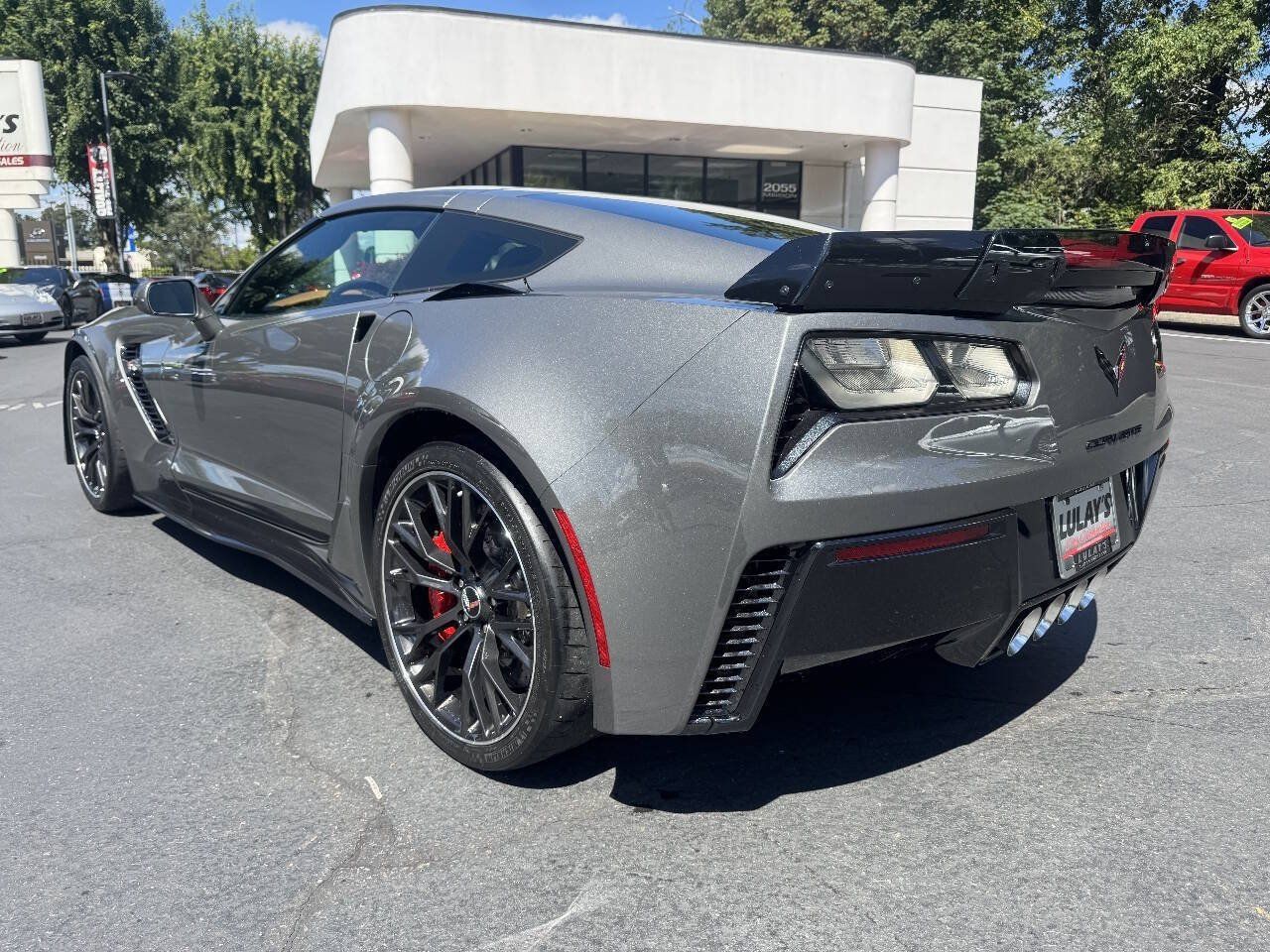 Used 2015 Chevrolet Corvette Z06 w/ 3LZ Preferred Equipment Group RWD image 4