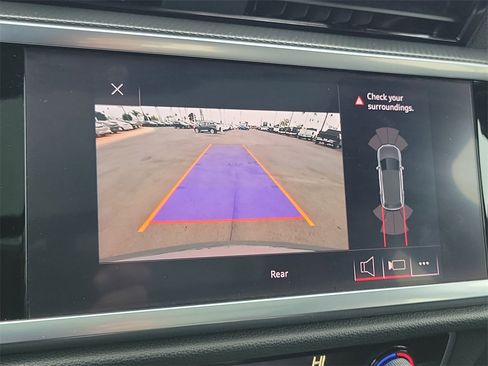 Used 2020 Audi Q3 2.0T Premium Plus w/ Premium Plus Package image 9