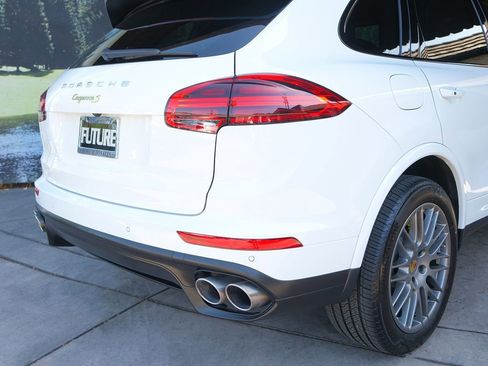 Used 2017 Porsche Cayenne S image 42