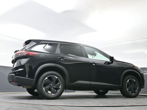 Used 2025 Nissan Rogue SV AWD/4WD image 50