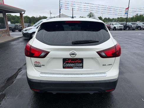 Used 2017 Nissan Rogue Sport SL w/ SL Premium Package AWD/4WD image 5